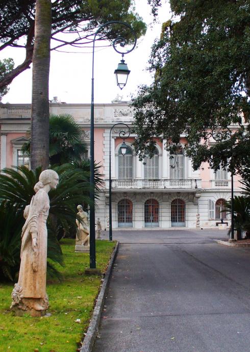 Villa Genesis - Palais Carnolès entdecken